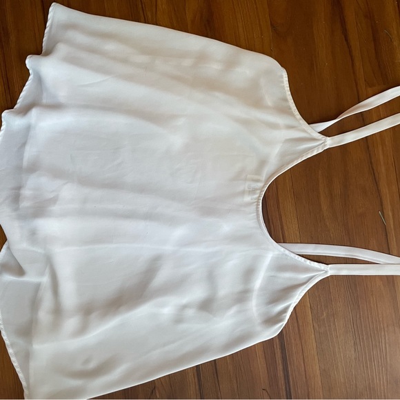 Show me your mumu White chiffon flowy tank - Picture 2 of 4